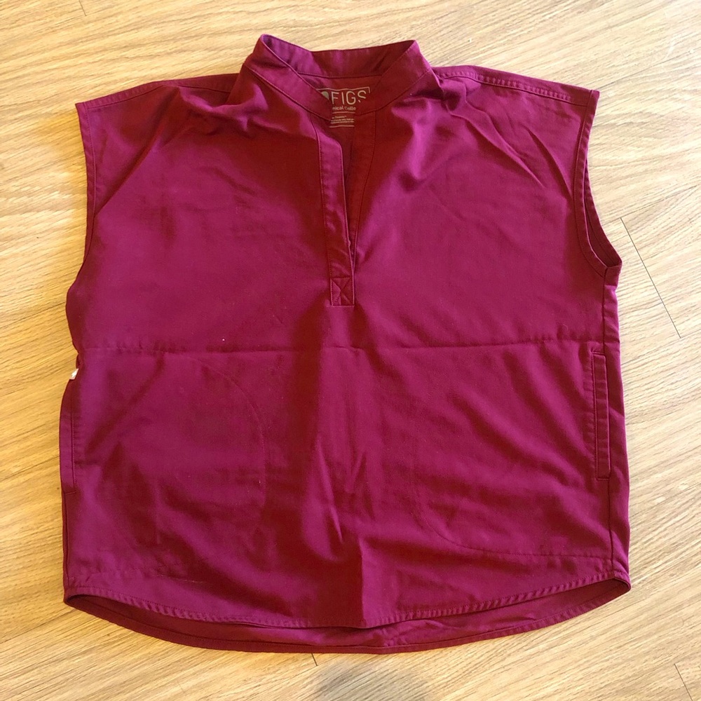 Figs Rafaela Oversized Scrub Top / Burgundy